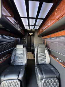 Luxury 8 Passenger Mercedes Interior 